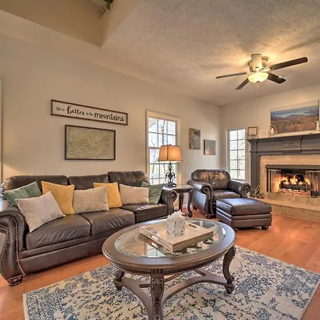 Blue Ridge Mtn Escape Home With Deck And Fire Pit!